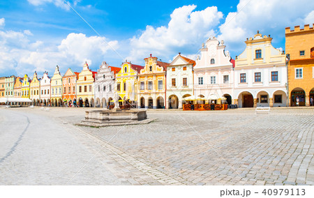 Picturesque renaissance houses on Zacharias of Hradec Square in Telc, Czech Republic, UNESCO World Picturesque renaissance houses on Zacharias of Hradec Square in Telc, Czech Republic, UNESCO World 40979113