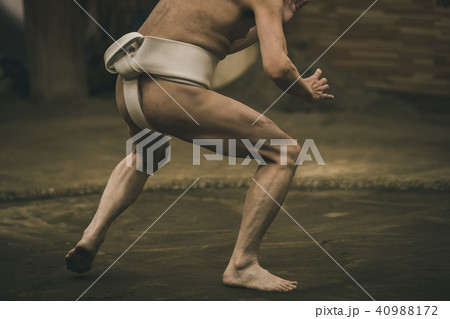 Sumo wrestling Sumo wrestling 40988172