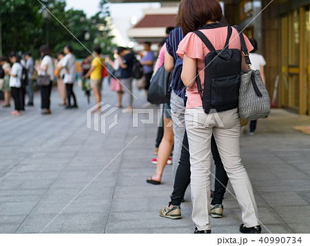 並んだ 並んでいる 並べた 40990734