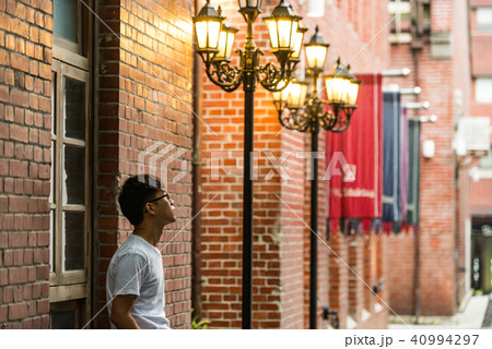 台湾 男 男の人 40994297