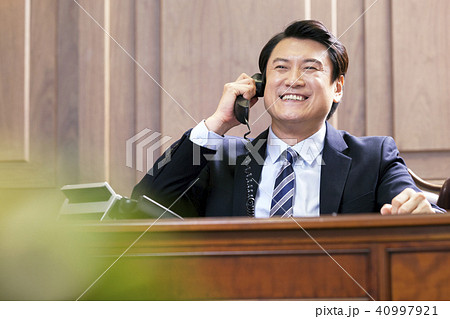 ビジネスマン 中域 重役 40997921