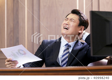 ビジネスマン 中域 重役 40998240