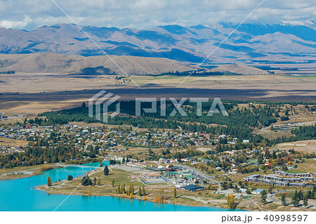 Aerial view of Lake Tekapo Mount John Observatory Aerial view of Lake Tekapo Mount John Observatory 40998597