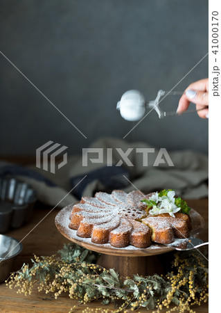 マルグリット型のアーモンドケーキ 41000170