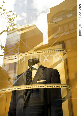 Tailors made to measure suit 41001269