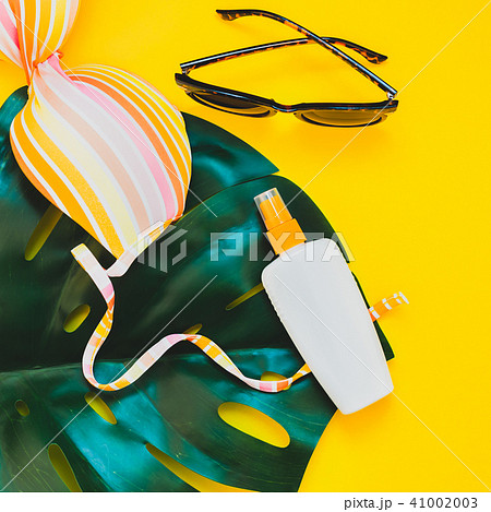Summer vacations creative flat lay concept Summer vacations creative flat lay concept 41002003