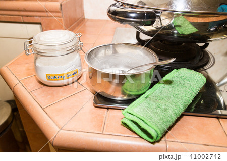 Baking soda are safe and effective for cleaning Baking soda are safe and effective for cleaning 41002742