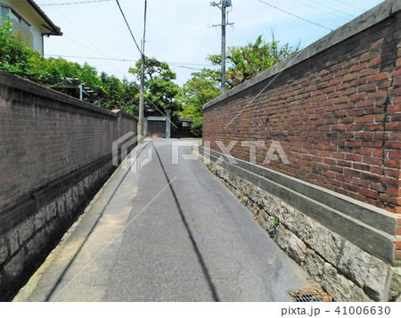 炭鉱の町に残る桃色れんがのこみち 41006630