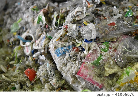 廃プラ　リサイクル　廃プラスチック　環境汚染　海洋汚染 廃棄 41006676