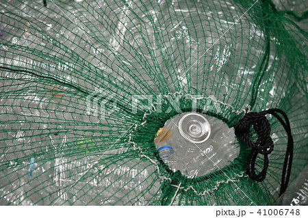 廃プラ　リサイクル（洗浄後チップ状に破砕し原料化）廃プラスチック　環境汚染　海洋汚染 廃棄　 41006748