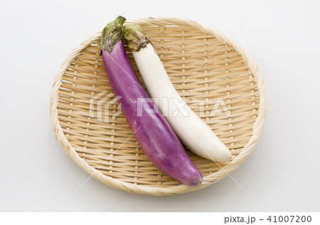 白い長茄子と薄紫長茄子 白い長茄子と薄紫長茄子 41007200