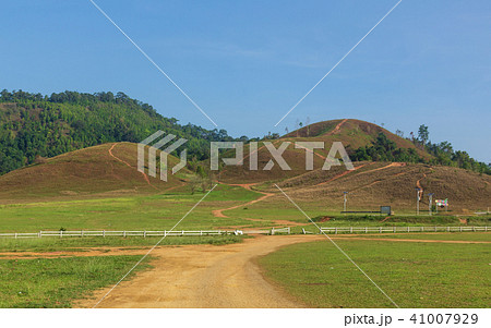 Landscape viewpoint of Grass Mountain. 41007929