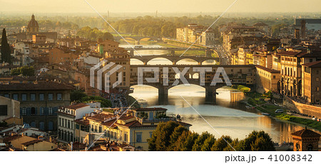 Ponte Vecchio Bridge in Florence - Italy 41008342