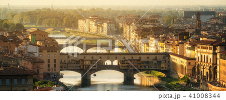 Ponte Vecchio Bridge in Florence - Italy 41008344
