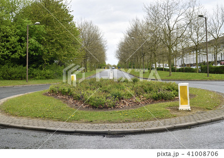 イギリスのニュータウン：ミルトン・キーンズの街並み 41008706