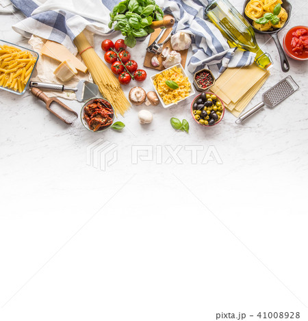 Italian food ingredients pasta olive oil 41008928