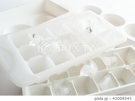 製氷皿　氷　製氷器　製氷トレー　アイストレー 41009345