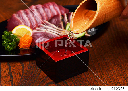 鰹の刺身で晩酌 41010363