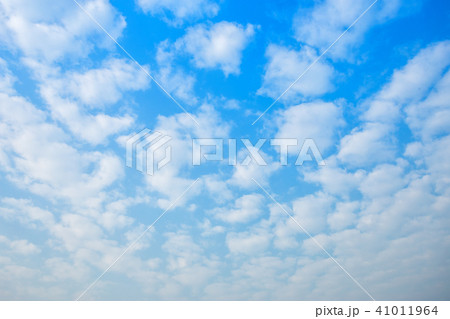 blue sky background texture with white clouds. 41011964