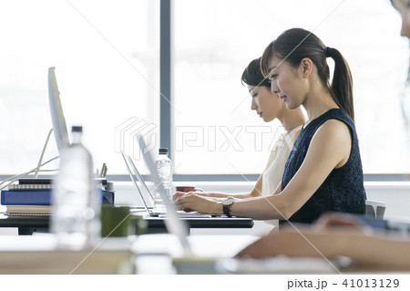 カジュアルオフィスイメージ 41013129