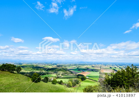 新嵐山スカイパークから望む十勝平野 新嵐山スカイパークから望む十勝平野 41013897