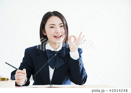 高校生　女性　女の子　勉強　受験　教育　学習 41014248