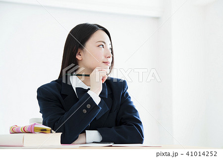 高校生　女性　女の子　勉強　受験　教育　学習 41014252