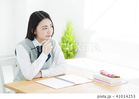 高校生　女性　女の子　勉強　受験　教育　学習 41014253