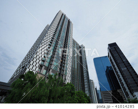 Noble Revolve Ratchada 1/2 ノーブルリヴォルヴ・ラチャダー 1/2 41014285