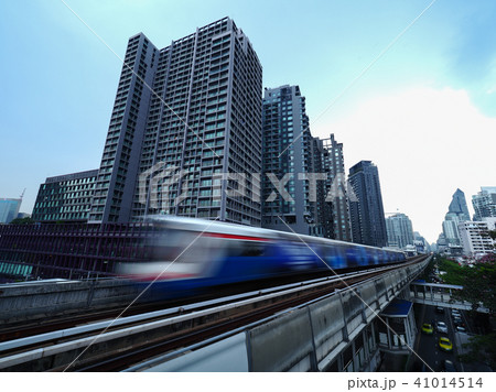 バンコク・スカイトレイン / Bangkok Skytrain at Thong Lo バンコク・スカイトレイン / Bangkok Skytrain at Thong Lo 41014514