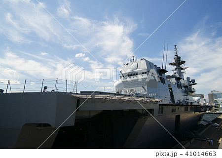 護衛艦「いずも」の艦橋 41014663