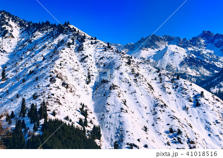 Ski lift, cable car to Shymbulak, Almaty, Kazakhstan Ski lift, cable car to Shymbulak, Almaty, Kazakhstan 41018516
