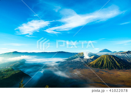 The active volcano of Mount Bromo The active volcano of Mount Bromo 41022078