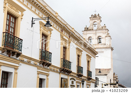 Sucre is the constitutional capital of Bolivia. Tr 41023209