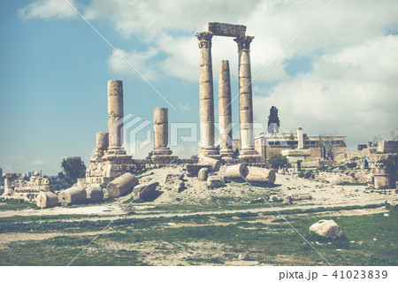 The Temple of Hercules in the Citadel of Amman, Jo 41023839