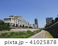 河川敷街並み風景 41025878