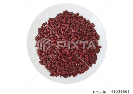 red kidney beans on the plate 41031661