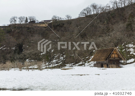岐阜 白川郷の萩町城跡と民家 岐阜 白川郷の萩町城跡と民家 41032740