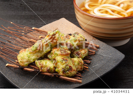 かけうどんと竹輪の天ぷら 41034431