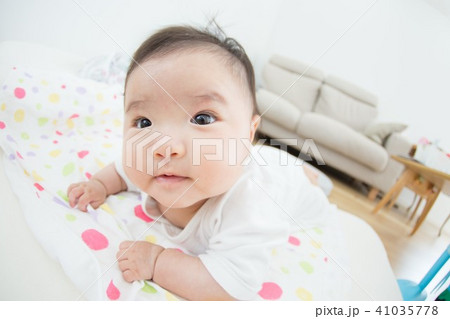 赤ちゃんのアップ 41035778