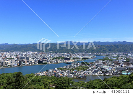 五台山展望台から工石山を眺める 春 五台山展望台から工石山を眺める 春 41036111