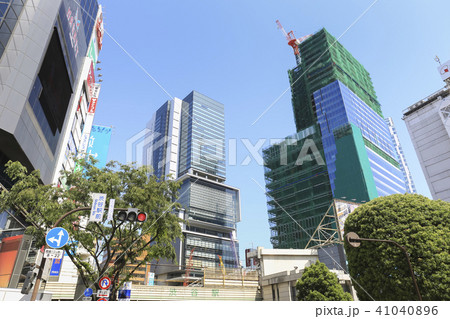 渋谷の街並み 建設中のビルと渋谷ヒカリエ 渋谷の街並み 建設中のビルと渋谷ヒカリエ 41040896