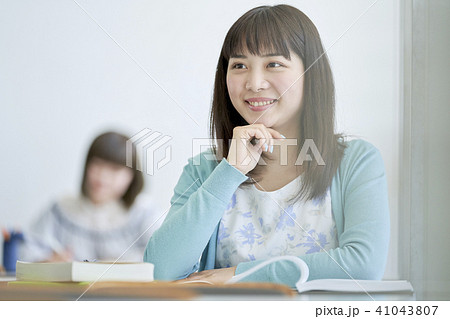 大学 女子大生 キャンパス 大学 女子大生 キャンパス 41043807