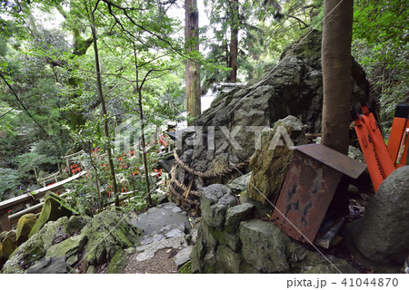 伏見稲荷大社　稲荷山　御劔社　釼石 41044870