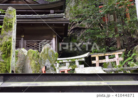 伏見稲荷大社　稲荷山　御劔社　釼石 41044871