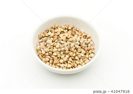 蕎麦の実:buckwheat groats 41047916