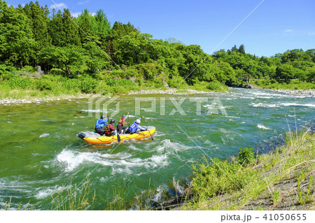 新緑の川下り 41050655