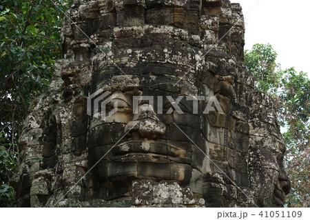 カンボジア、アンコール遺跡、バンテアイ・クデイの入口 カンボジア、アンコール遺跡、バンテアイ・クデイの入口 41051109