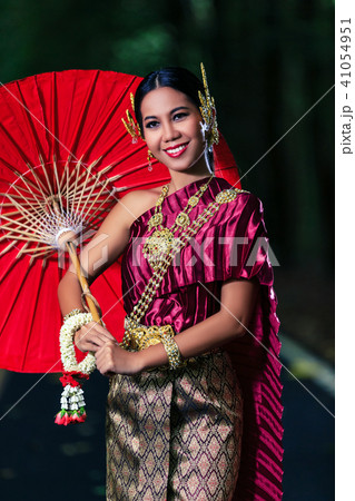 Nice Woman with Thai Traditional Dress King Rama 1 Nice Woman with Thai Traditional Dress King Rama 1 41054951