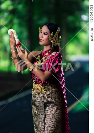 Nice Woman with Thai Traditional Dress King Rama 1 41054953